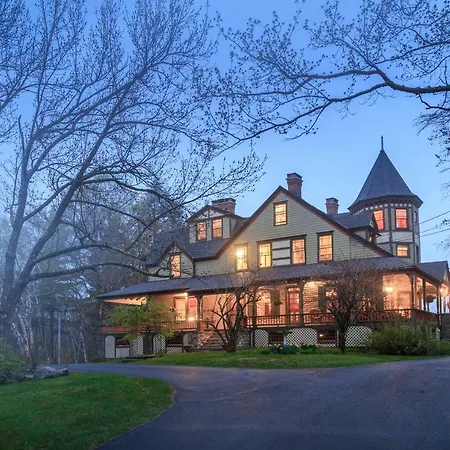 Rosehaven Inn